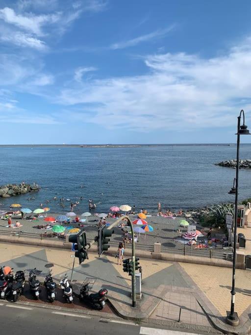 Loft 53 Waterfront Of Genova Pegli Apartment Екстериор снимка